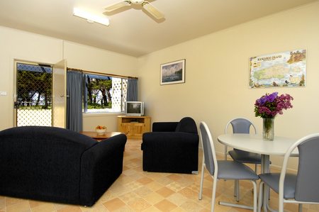 Island Coastal Units - Mackay Tourism 0