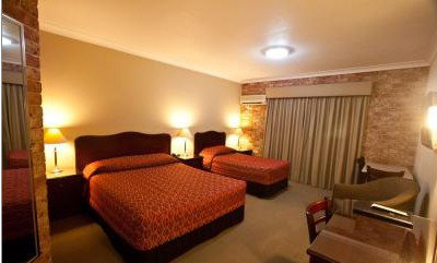Endeavour Court Motor Inn - Mackay Tourism 2