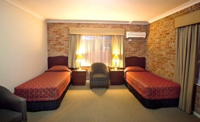 Endeavour Court Motor Inn - Mackay Tourism 5