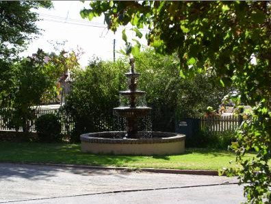 The Lodge Outback Motel - Mackay Tourism 1