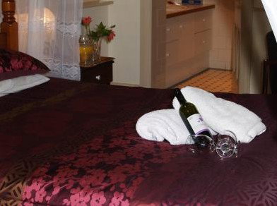 The Lodge Outback Motel - Mackay Tourism 3