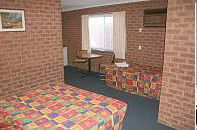 Colonial Motor Inn West Wyalong - Mackay Tourism 1