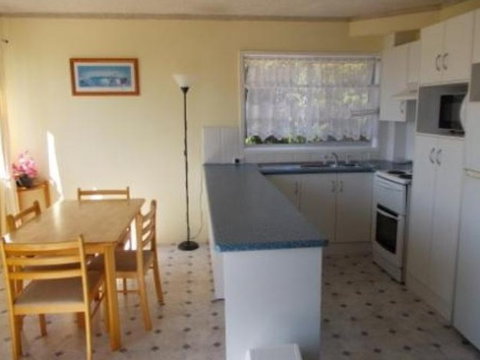Skyline Holiday Units - Mackay Tourism 3