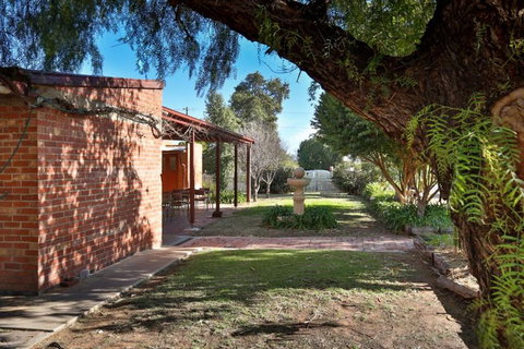 Wentworth Central Motor Inn - Wentworth - Mackay Tourism 3