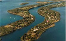 Between Waters B And B - - Mackay Tourism 0