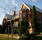 Lanigan Abbey Bed and Breakfast - Mackay Tourism