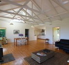 Yellow Dog Cottage - - Mackay Tourism