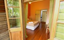Bamboo Cottage - Mackay Tourism 3