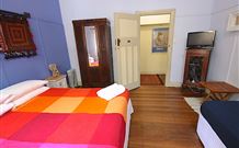 Bamboo Cottage - Mackay Tourism 4