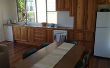 Silky Oak Cottage - Mackay Tourism 6