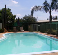 Parkes Overnighter Caravan Park - Mackay Tourism
