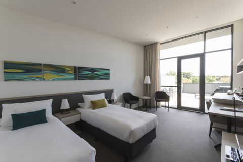 Flinders Hotel - Mackay Tourism 7