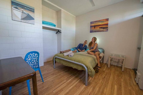 Coolangatta YHA - Kirra Beach, Gold Coast - Mackay Tourism 9