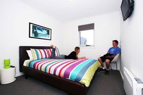 Phillip Island YHA - Mackay Tourism 8