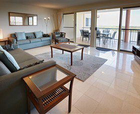 On The River Holiday Apartments - Mackay Tourism 2
