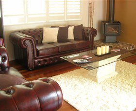 Cayambe View Bed And Breakfast - Mackay Tourism 1