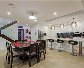 Pasadena Point At Vogue Holiday Homes - Mackay Tourism 2