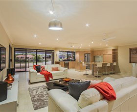 Serenity Shores At Vogue Holiday Homes - Mackay Tourism 2