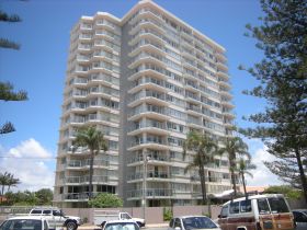 Pacific Regis Holiday Apartments - Mackay Tourism 0