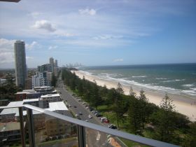 Pacific Regis Holiday Apartments - Mackay Tourism 2