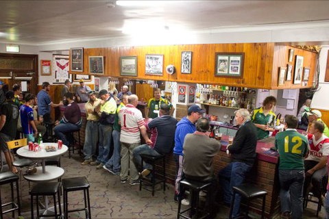 Courthouse Hotel Boorowa - Mackay Tourism 2