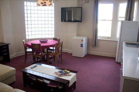 Courthouse Hotel Boorowa - Mackay Tourism 7