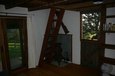 Kilfeacle Farm Cottage - Mackay Tourism 4