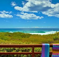 Surfside on Mollymook Beach - Mackay Tourism
