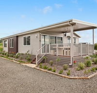 The Lake House Rothbury - Mackay Tourism