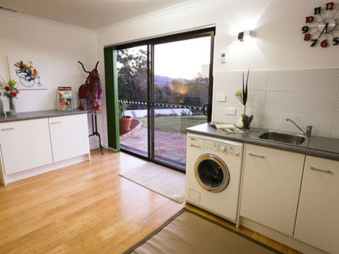 Bed And Breakfast @21 - Mackay Tourism 3