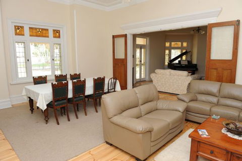 Cockburn House - Mackay Tourism 2