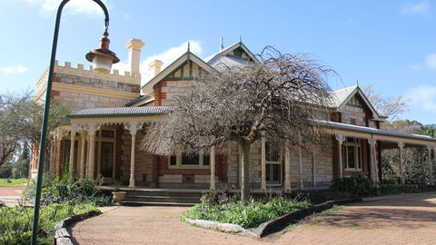 Cockburn House - Mackay Tourism 0