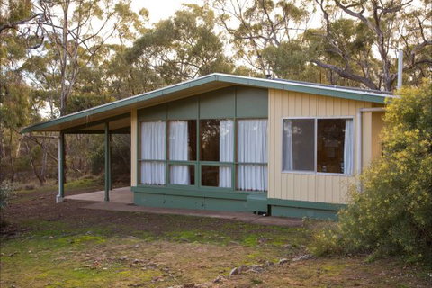 Alligator Lodge - Mount Remarkable National Park - Mackay Tourism 3