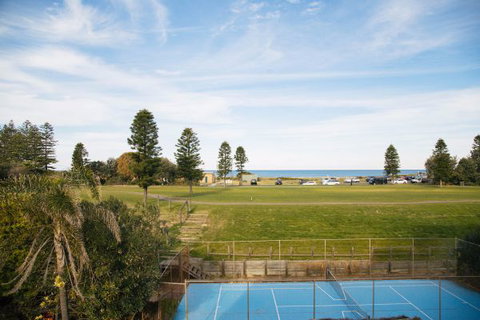 Reef Resort Apartments - Mackay Tourism 3
