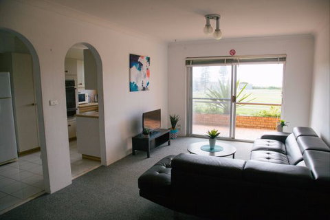 Reef Resort Apartments - Mackay Tourism 4