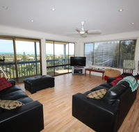 LJ Hooker Goolwa Holiday Rentals - 39 Bradford Road Goolwa Beach - Mackay Tourism