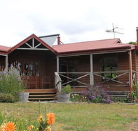 Eagle's Roost Farmstay BB - Mackay Tourism