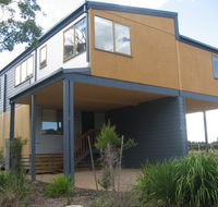 Shelly Beach Villas - Mackay Tourism