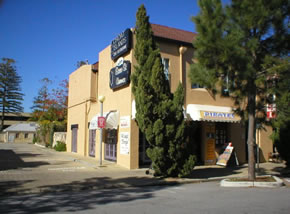 The Pirates Backpackers - Mackay Tourism 1