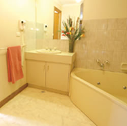 City Colonial Motor Inn - Mackay Tourism 1