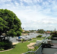 Runaway Cove Luxury Apartments - Mackay Tourism