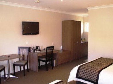 Parkes Int Motor Inn - Mackay Tourism 3