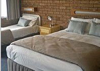 Tuncurry Motor Lodge - Mackay Tourism 3