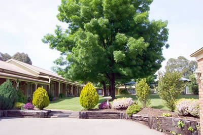 Mansfield Valley Motor Inn - Mackay Tourism 0