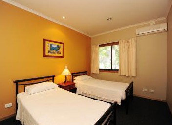Portside Executive Apartments - Mackay Tourism 0
