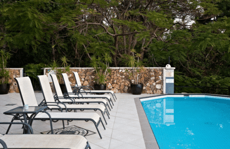 Waterfront Whitsunday Retreat - Mackay Tourism 1
