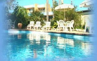 Aquatic Waterfront Motel - Mackay Tourism 2