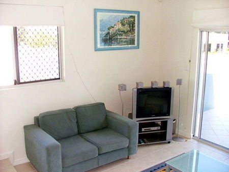 Tasman Beachside Apartments - Mackay Tourism 3