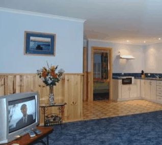 Anchor Down Cottages - Mackay Tourism 1