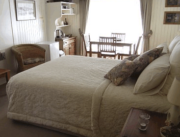 Beauty Point Cottages - Mackay Tourism